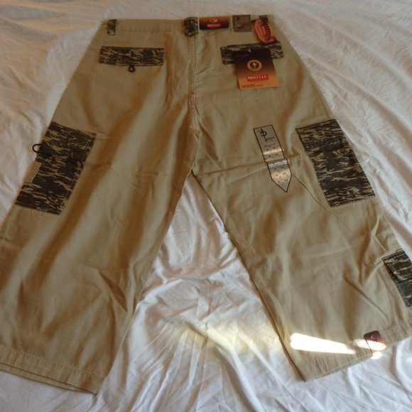 Prince LLC Original Mens Camo Long Cargo Shorts - Picture 2 of 11